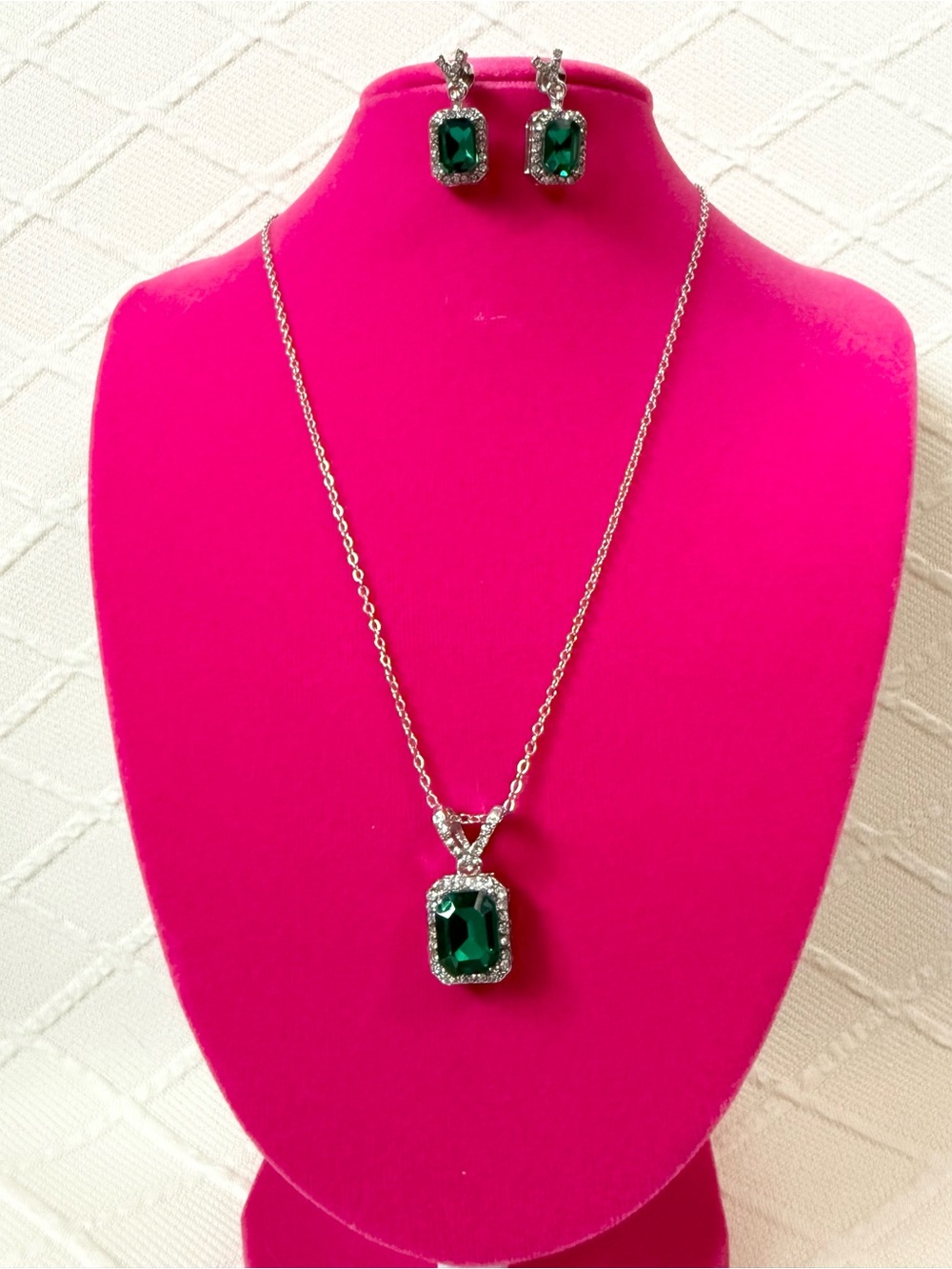 Titanium, Silver & Emerald Necklace Set
